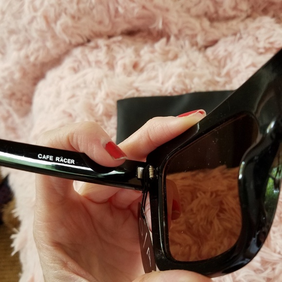 Quay Cafe racer #sunnies - Picture 7 of 7